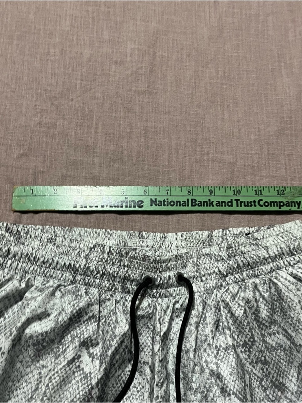 Nike Women's Python Nylon Woven Pants Size Small Snakeskin Track Gym Workout - Picture 7 of 8